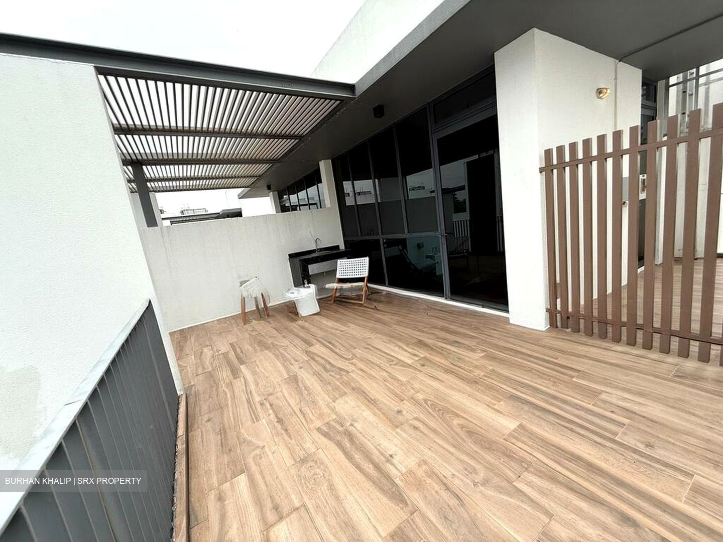 Sunrise Avenue (D28), Terrace #503523671